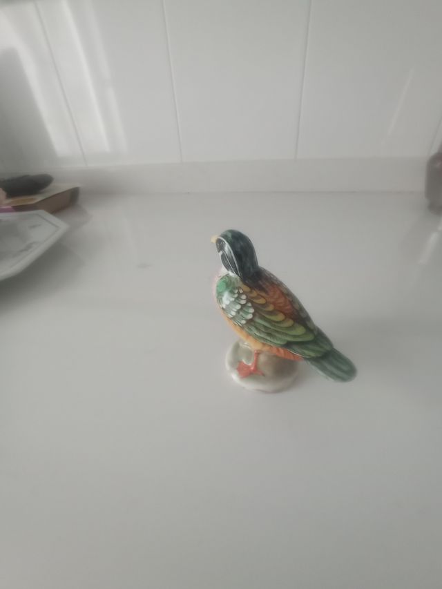 Antiguo pajarito de porcelana Meissen