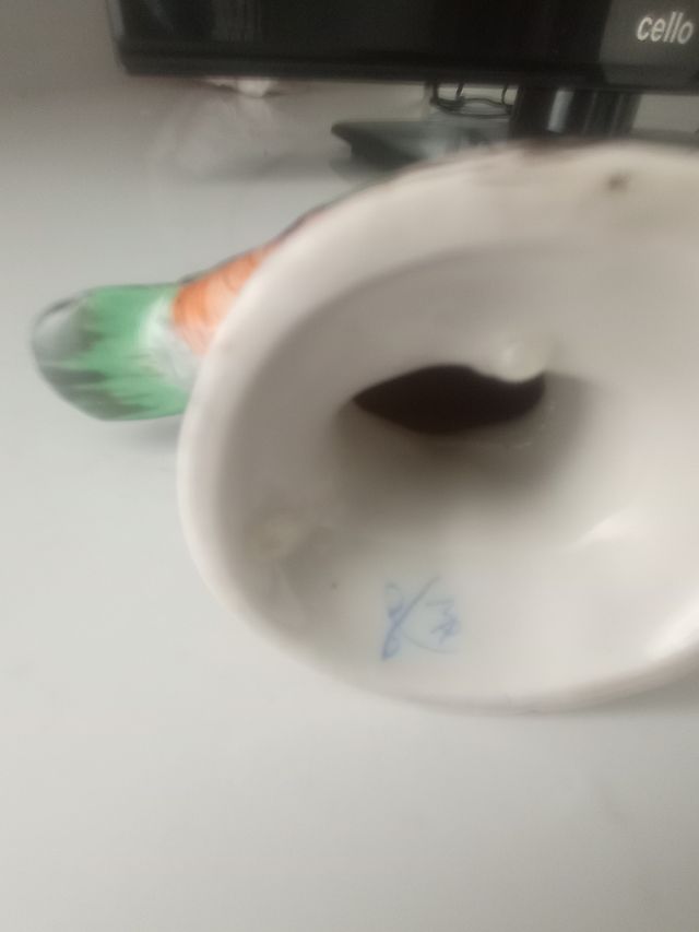 Antiguo pajarito de porcelana Meissen