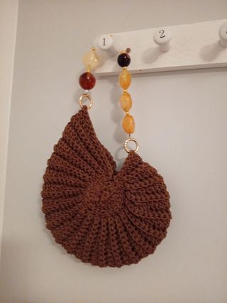 Bolso crochet marrón caracol