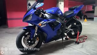 Yamaha R1 - Moto Azul
