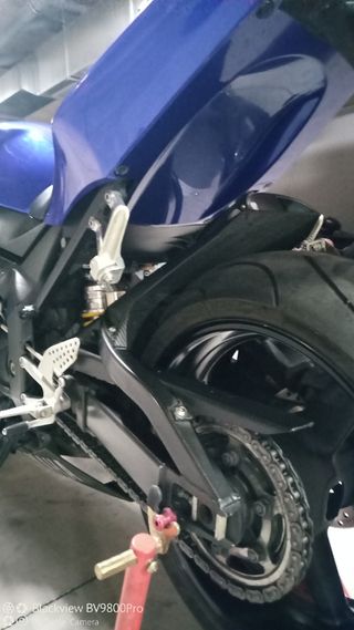 Yamaha R1 - Moto Azul