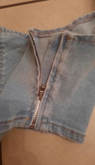 Top corto in jeans elasticizzato 