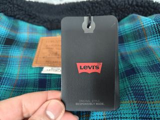 Chaqueta Levis borreguillo negra