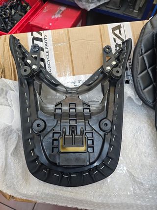 Banco Honda integra 750 (NC750D)