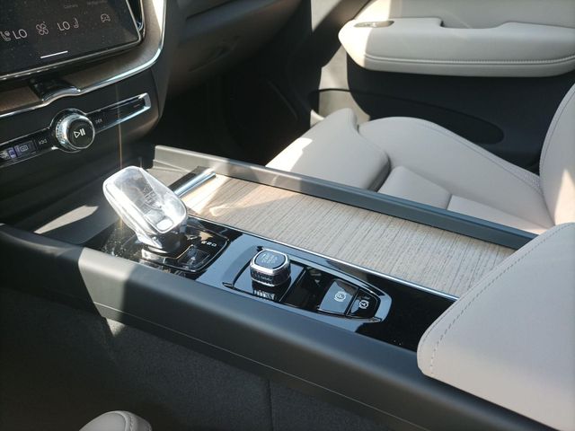 VOLVO XC60 2.0 B5 P MHEV ULTRA DARK AUTO 4WD 250 5P