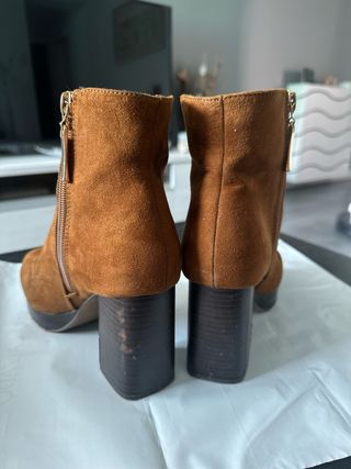 Botines Sfera marrón