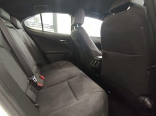 LEXUS UX 2.0 250h Business Navigation