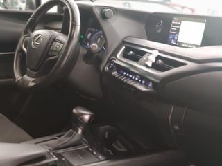 LEXUS UX 2.0 250h Business Navigation