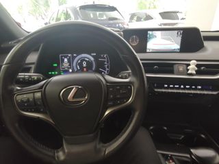 LEXUS UX 2.0 250h Business Navigation