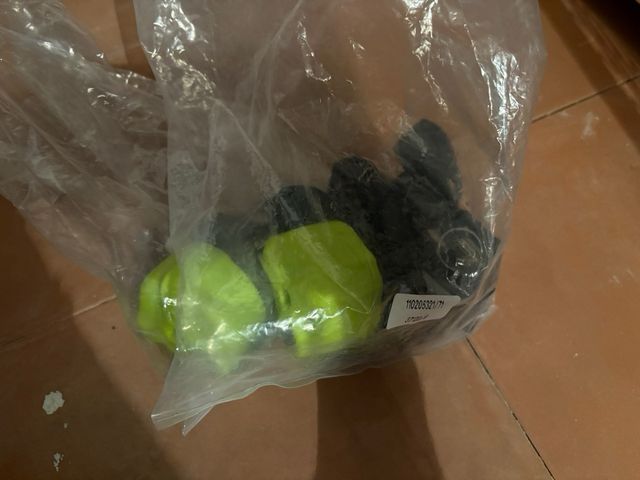 Baca aluminio Feuvert con 2 portabicicletas.