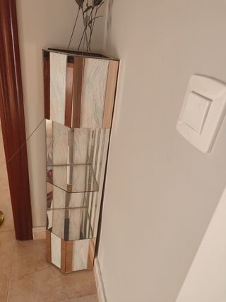 Mueble Esquinero con Espejos