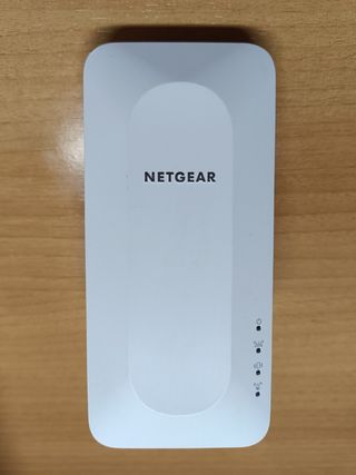 Extensor WiFi Mesh NETGEAR AX1800 4-Stream
