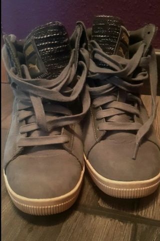 Botas Puma grises cuña.