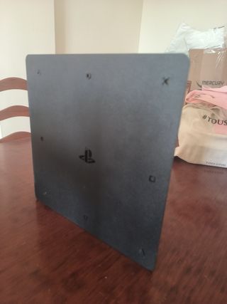 PS4 Slim 1 Tb (PlayStation 4) - 2 mandos