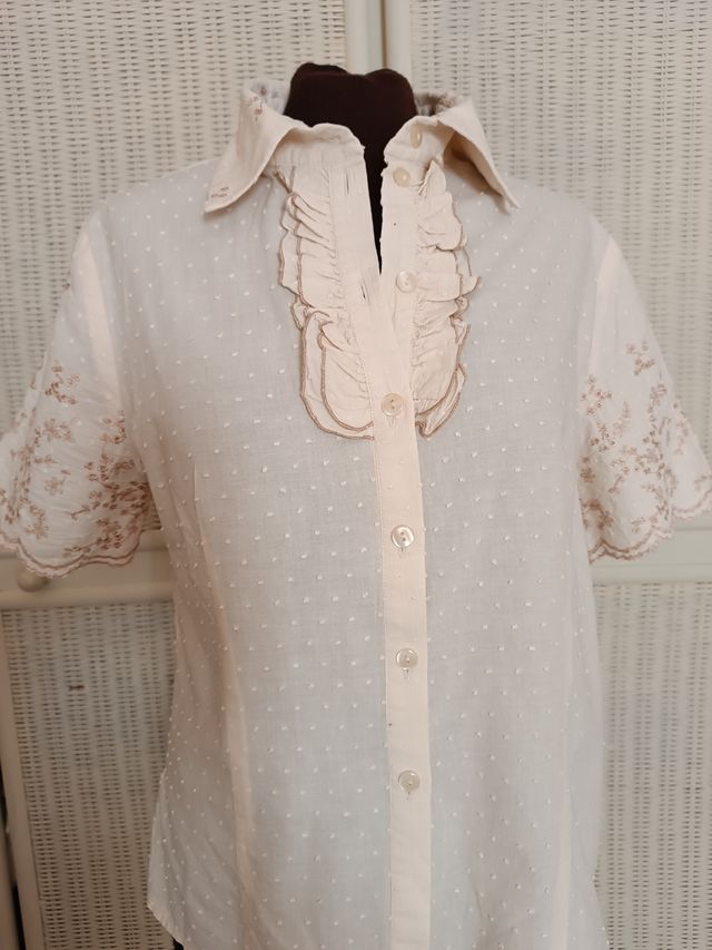 Camicia ricamata beige