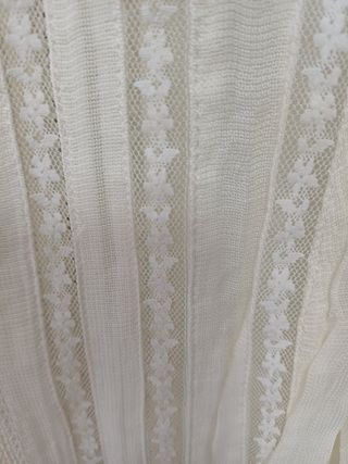 Blusa beige puntilla - Zara