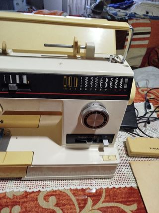 Máquina coser Singer Antigua