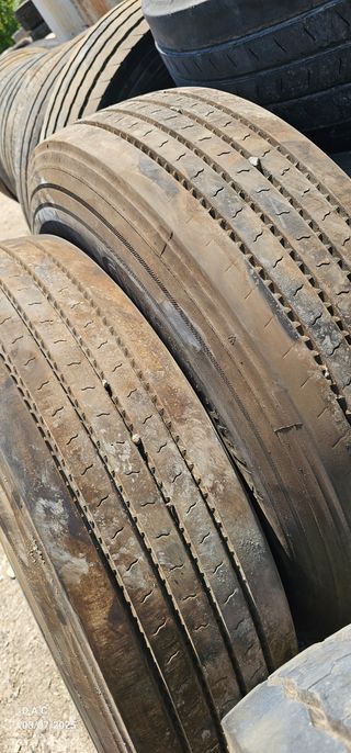 Neumáticos usados 275/70/22.5 y 295/80/22.5