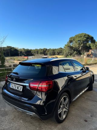 Mercedes-Benz GLA 200 2018 AMG POCOS KMS