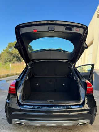 Mercedes-Benz GLA 200 2018 AMG POCOS KMS