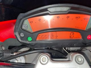 Ducati Monster 696 - Roja - 2008- 56.680 kilometro