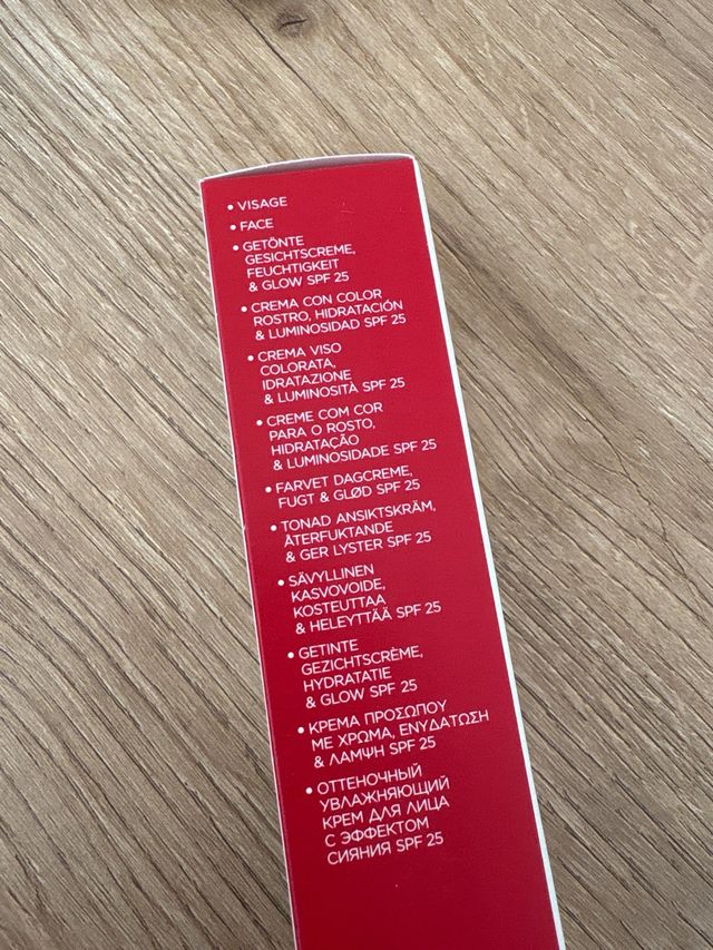 Crema con color Clarins Skin Illusion 06 