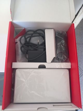 Nintendo Switch OLED bianca