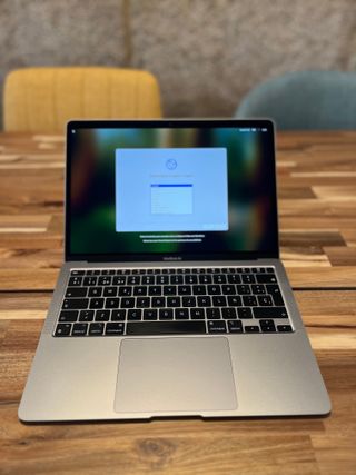 MacBook Air M1 (8GB-256GB) + HDMI
