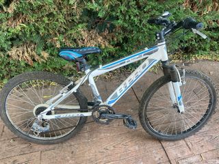 Vendo bicicletas, la rueda la tienen pinchada.