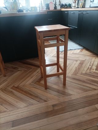 2 Taburetes madera maciza