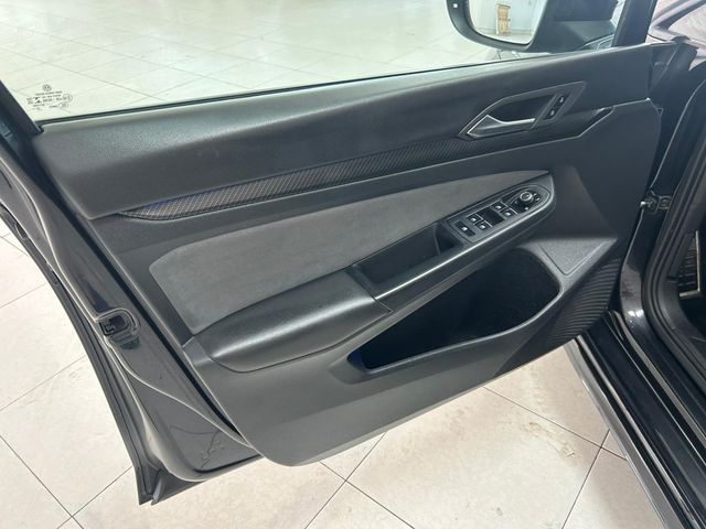 Volkswagen Golf 2021