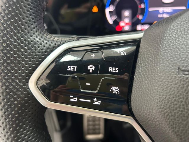 Volkswagen Golf 2021