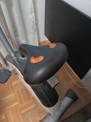 Bicicleta estática BH Fitness