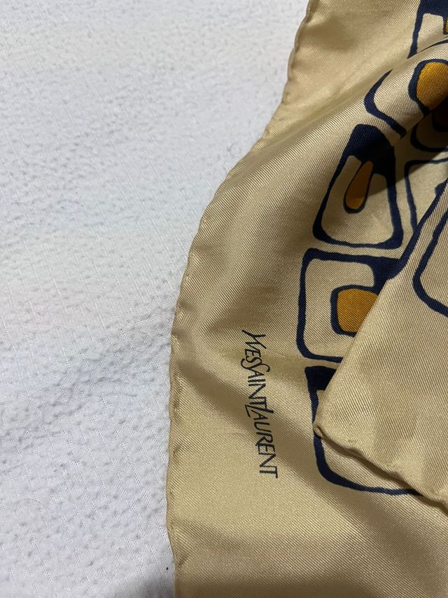 Foulard Yves Saint Laurent vintage