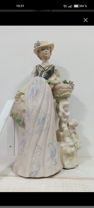 Figura porcelana mujer vintage