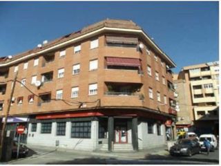 Local comercial en venta en Tres Olivos - La Piedad en Talavera de la Reina