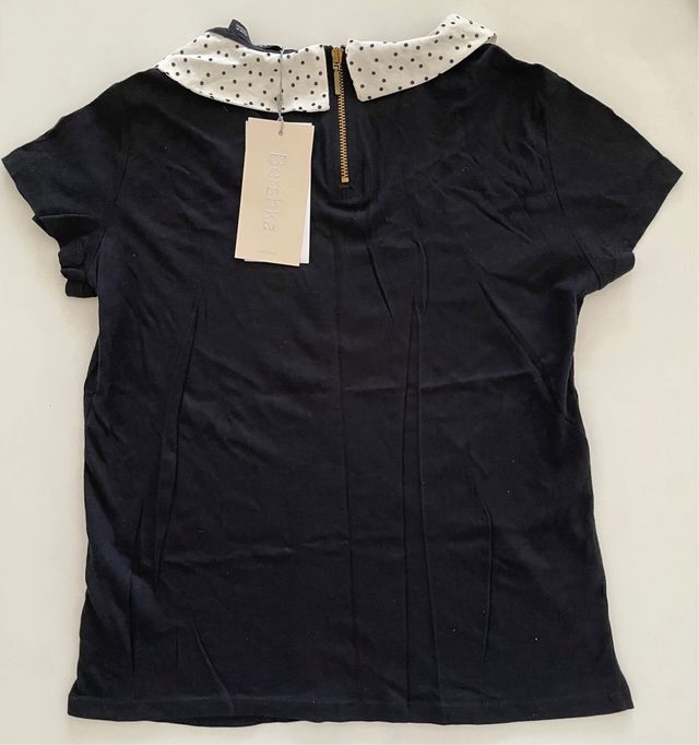 Camiseta cuello lunares 