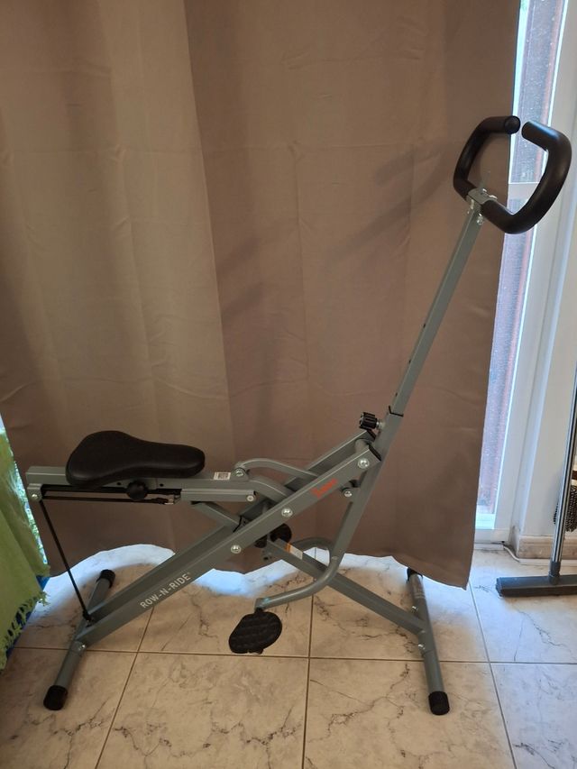 Aparato ejercicio a casa, es como remar,como nuevo