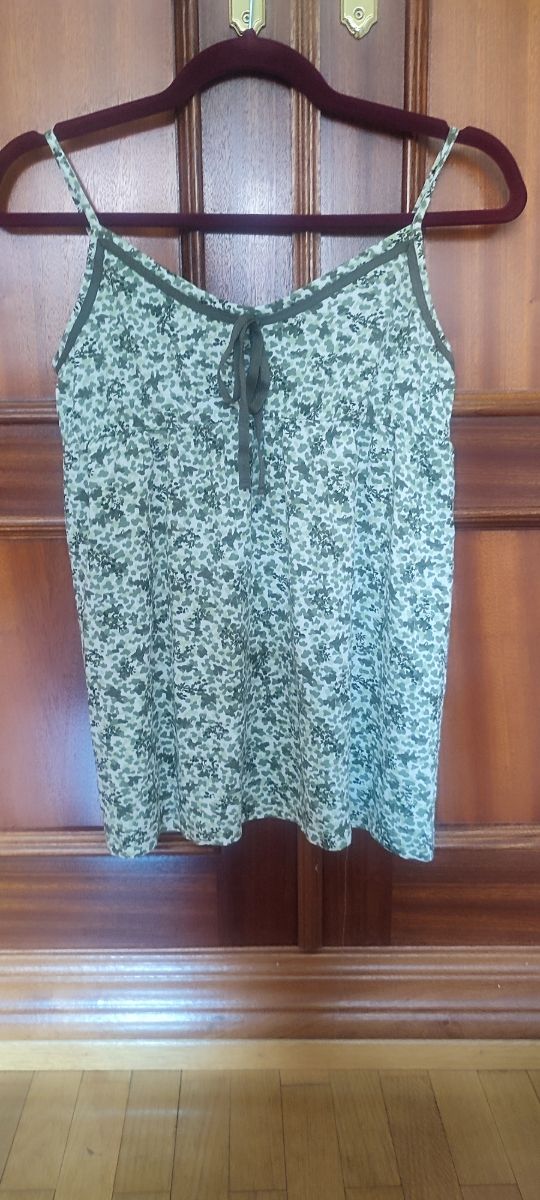 Top - Verde y blanco estampado