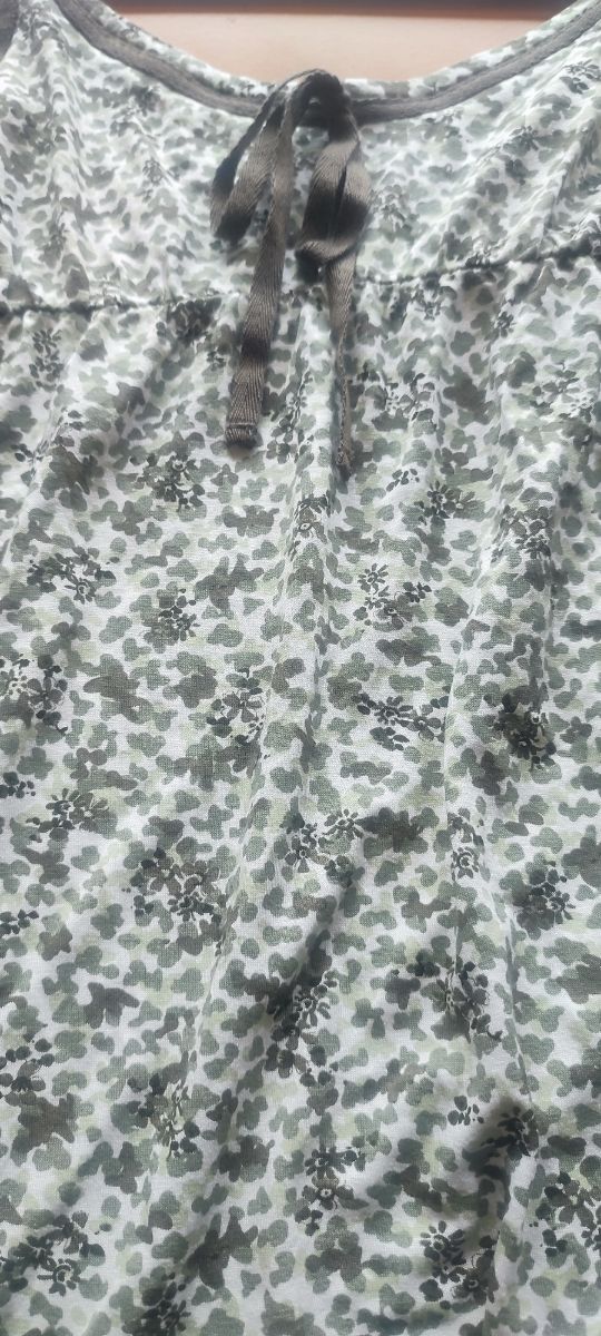 Top - Verde y blanco estampado