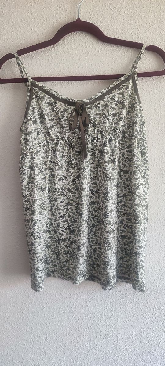 Top - Verde y blanco estampado