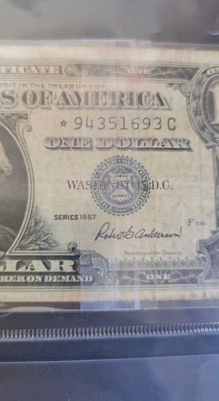 ALBUM DE BILLETES DEL MUNDO 