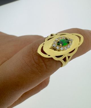 ANILLO DE 18 QUILATES CON CIRCONITA.