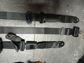 Cinturones seguridad traseros