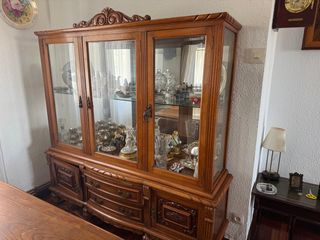 Vitrina antigua de madera
