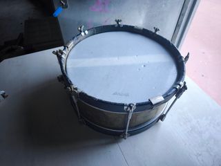 Tambor de laton