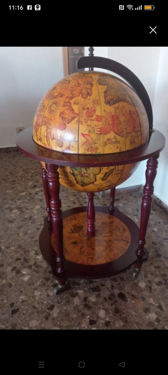 Mueble bar globo terráqueo