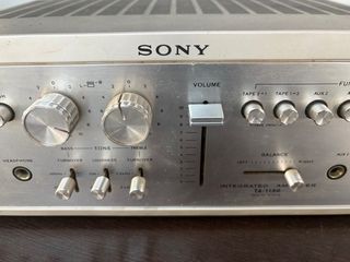 Amplificador Sony TA-1150 vintage.