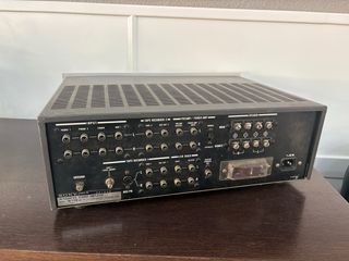 Amplificador Sony TA-1150 vintage.