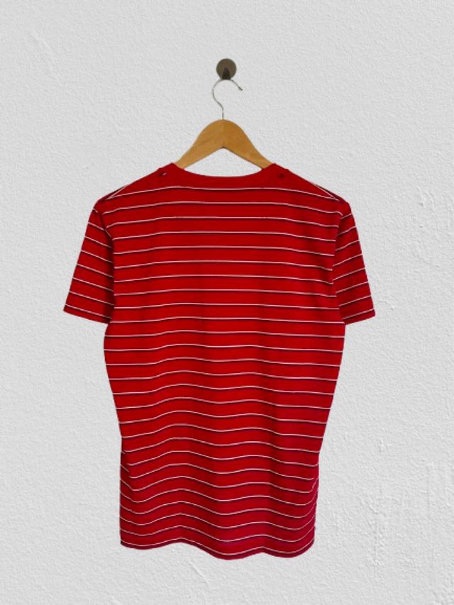 Maglietta Uniqlo a righe rosse